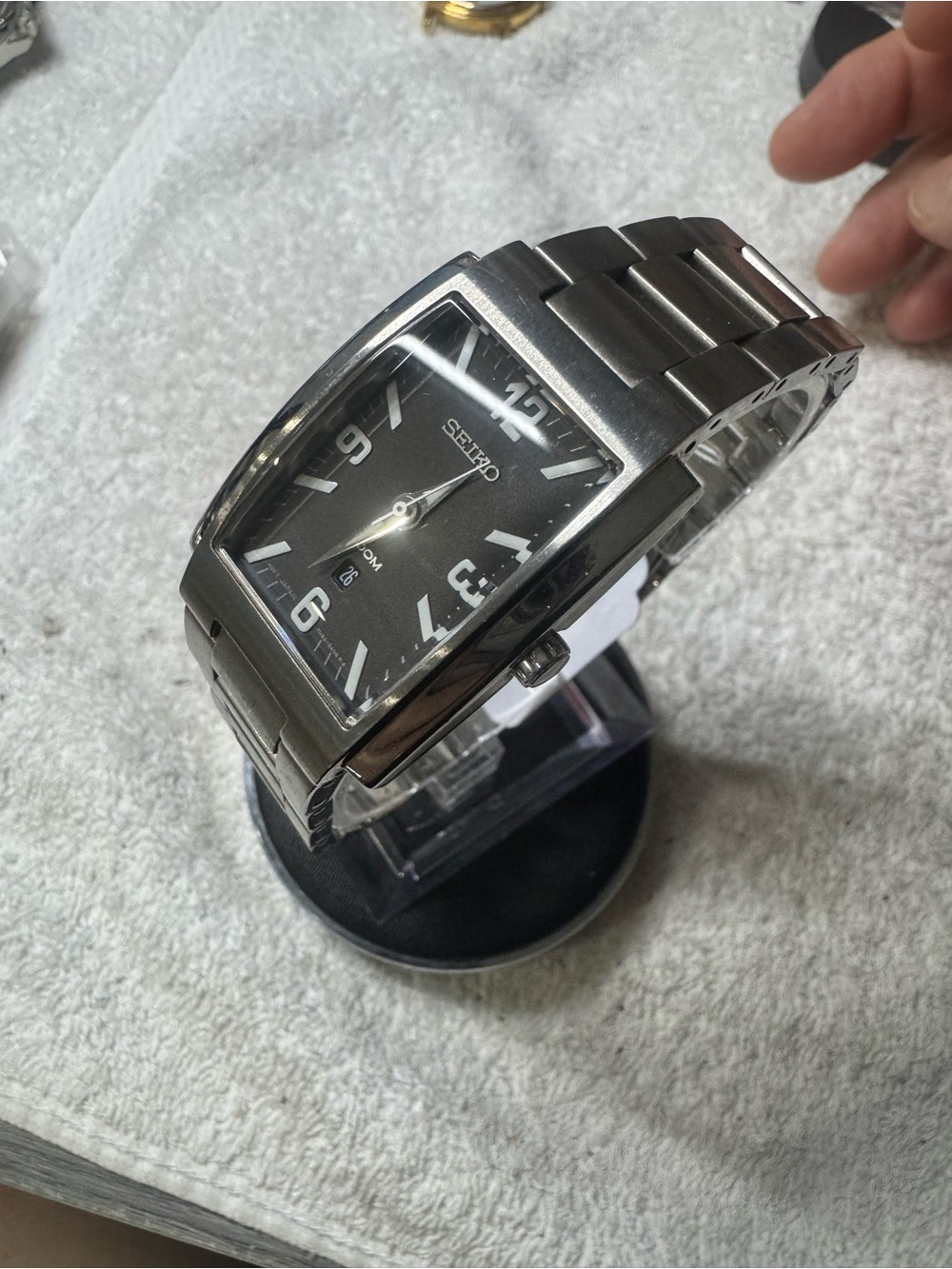 Seiko Silver Stainless Steel Watch with Black Dial - Picture 4 of 10